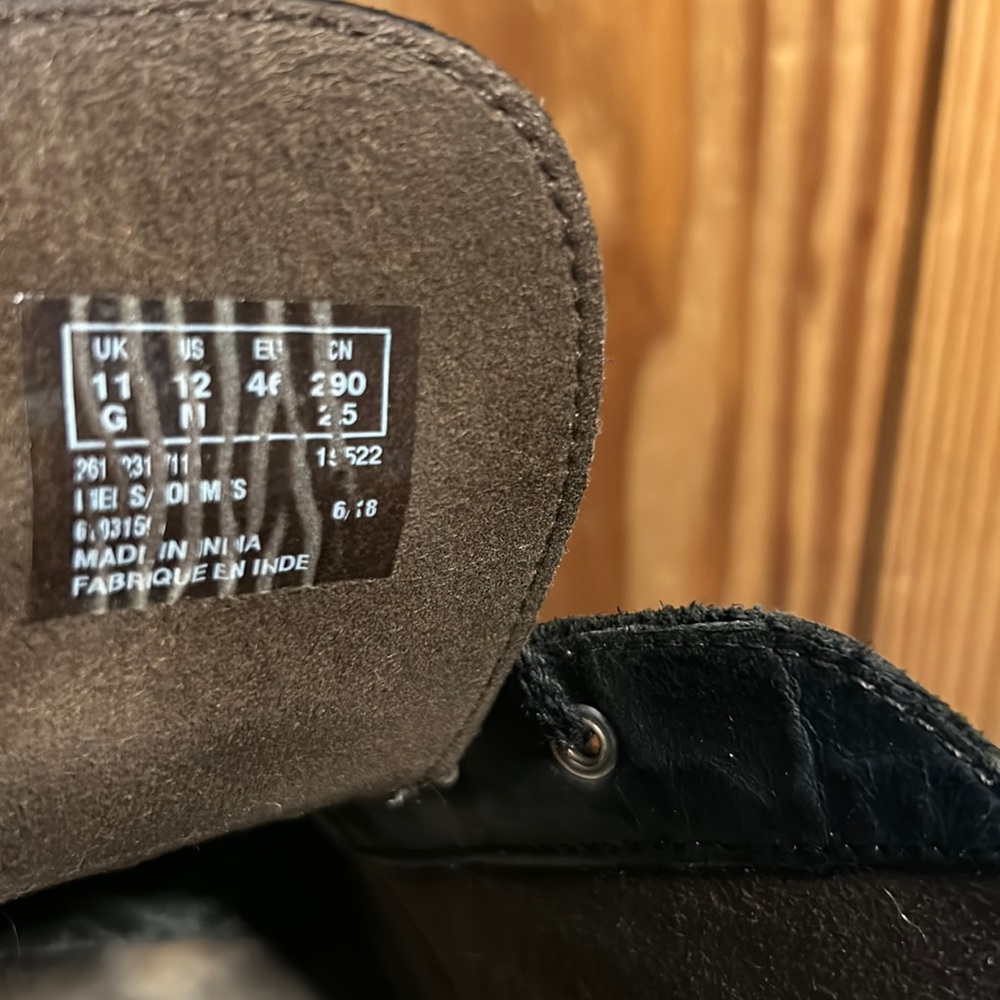 Clark’s Black Leather (Chukka) Boots - Picture 3 of 4